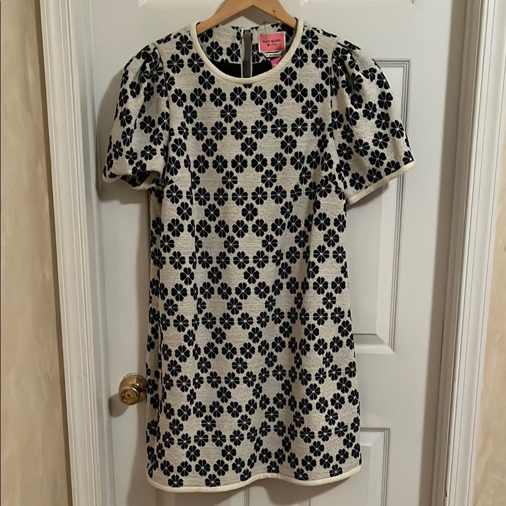 Kate Spade, classy and stylish Dress in Black and White. Size 14